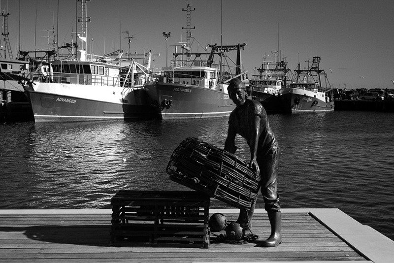 Fremantle-Wharfside-Sculptu