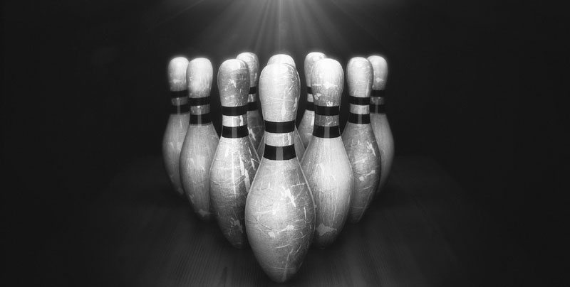 bowling_pins_by_djreko-d30u