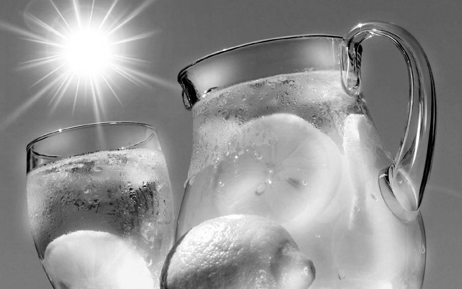 lemonade-pitcher-wallpaper-