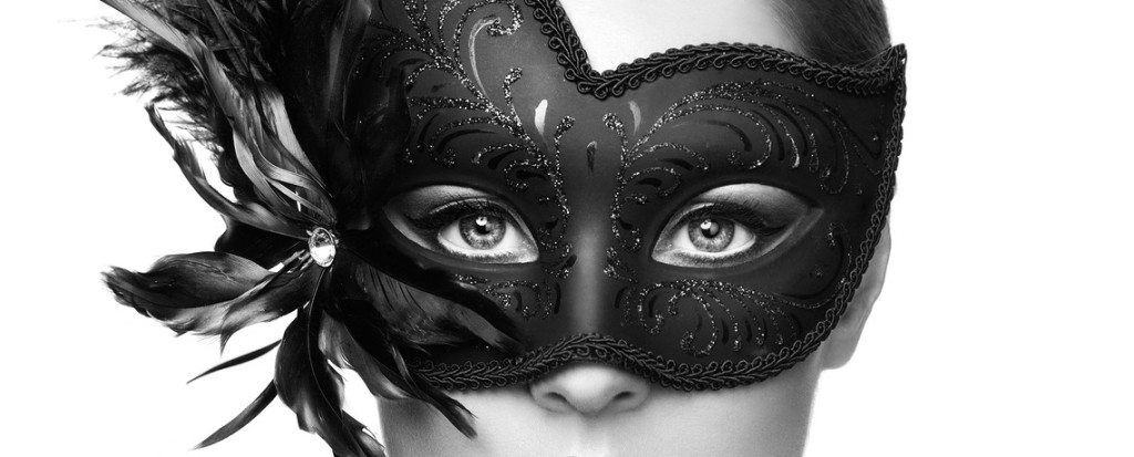 in-black-1024x413